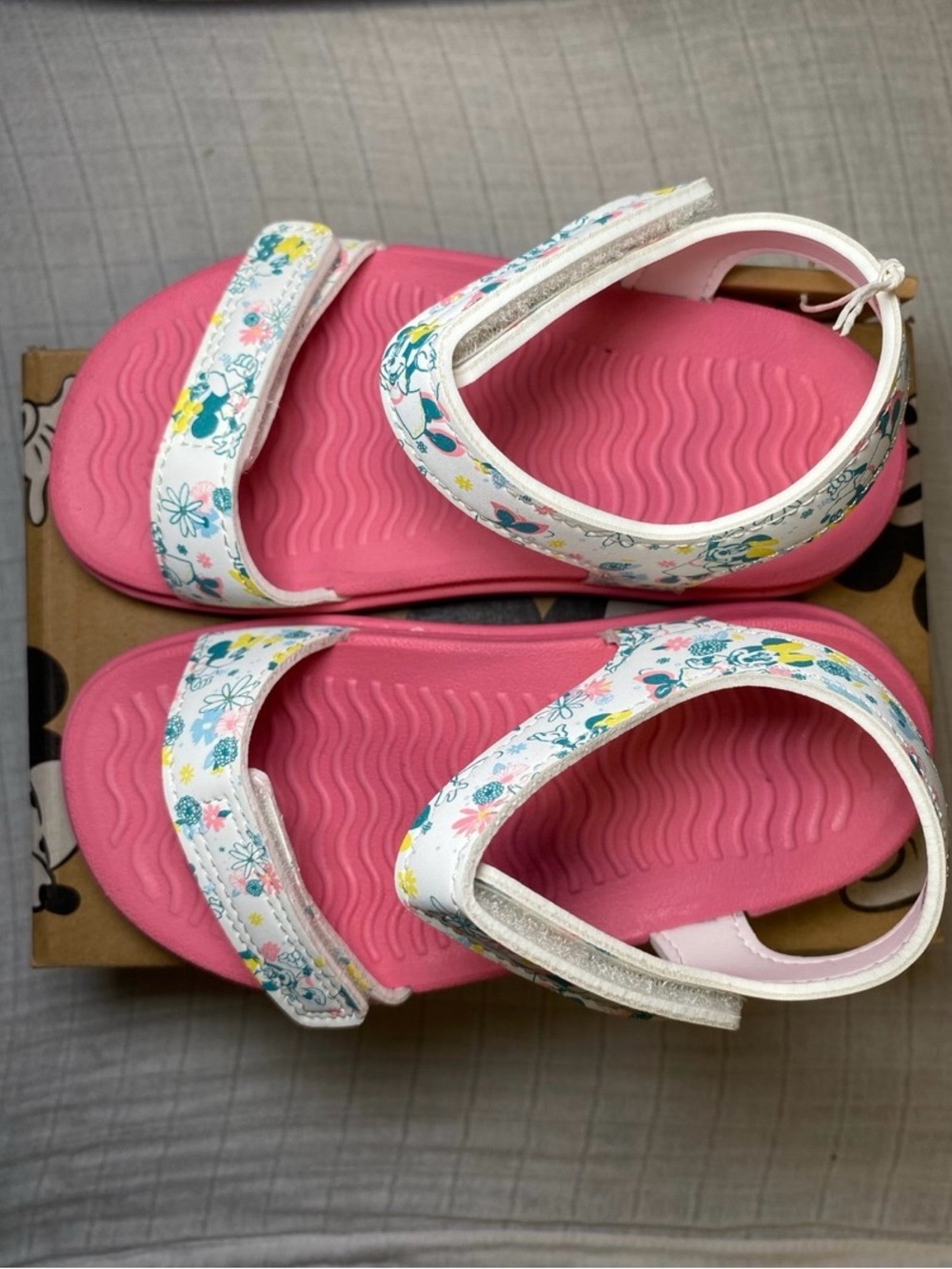 Native Minnie Sandals - Picture 2 of 4